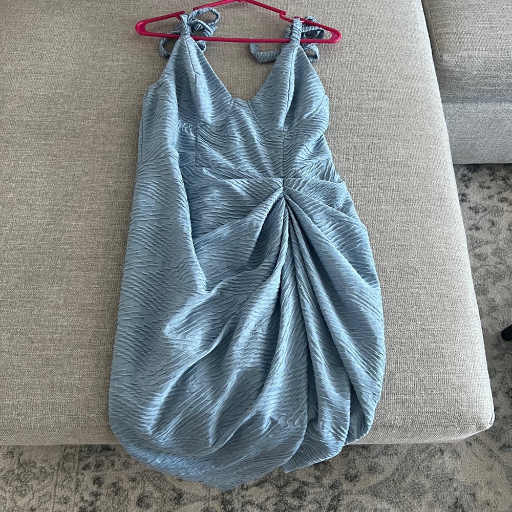 Elegant Blue Textured Midi Dress